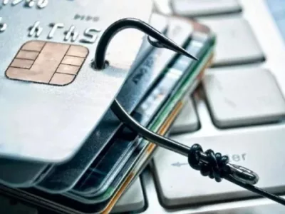 С кредитных карт пропадают деньги без ведома владельцев: мошенники разработали новые схемы обмана