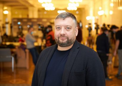 «Слуга народа» Алексей Кузнецов: работа на два фронта и финансирование террористов «ЛНР»