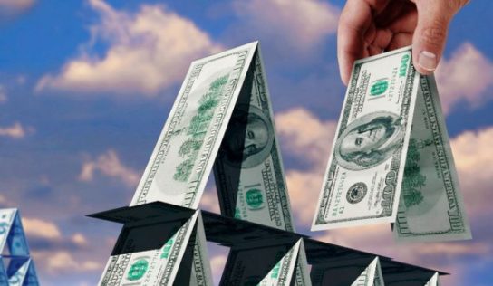 Национальный банк растрачивает валютный запас Украины на спасение пирамиды ОВГЗ