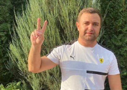 «Слуга народа» Алексей Ковалев скрылся из Украины