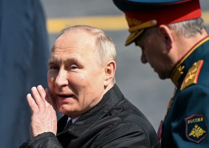 Путину придется объявить войну и начать мобилизацию, — Bloomberg