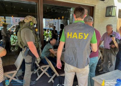 В Киеве офицер СБУ вымогал 60 тысяч долларов за возврат техники