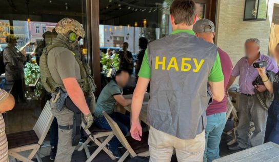 В Киеве офицер СБУ вымогал 60 тысяч долларов за возврат техники