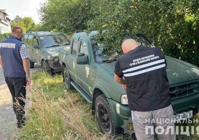 На Львовщине общественники барыговали машинами, ввезенными для военных