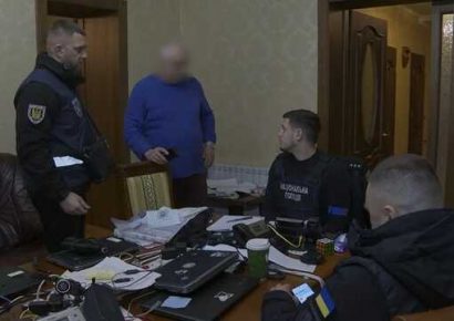 На Київщині затримали експосадовців, що вкрали землі Міноборони
