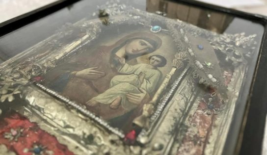 Из Украины под видом фурнитуры пытались вывезти старинную икону