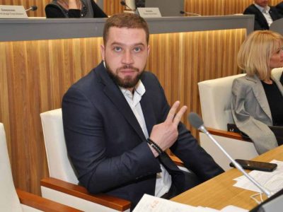 В Полтаве депутат облсовета Александр Смирнов потратил бюджетные средства на свою родственницу