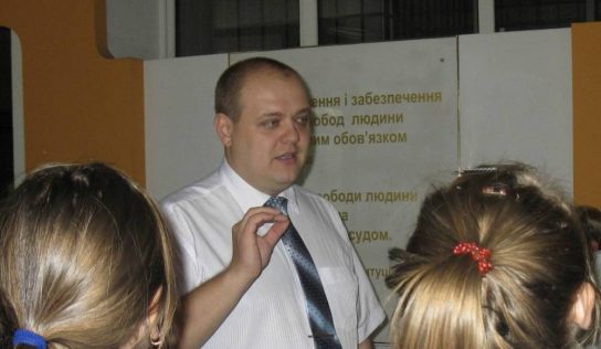 В Одессе руководителя аппарата райсуда Александра Ищенко подозревают в мошенничестве с квартирами умерших
