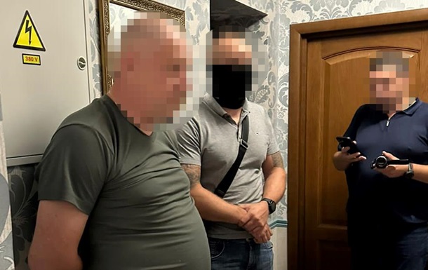 У Києві затримано посадовця КМВА, котрий допомагав ухилянтам "косити" від армії