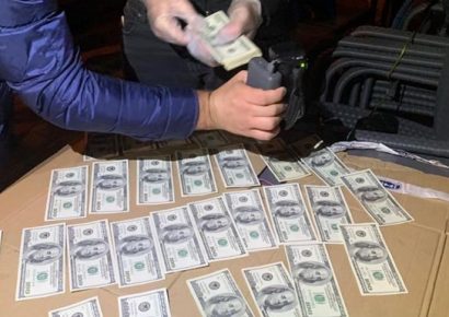 На Київщині на хабарі затримали прокурора, який закрив справу за $30 тисяч
