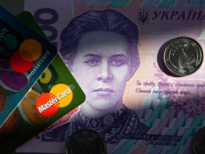 Почти 10% украинцев отдали деньги мошенникам: НБУ назвал самые распространенные схемы