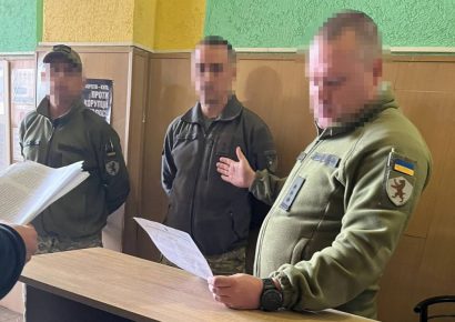 У Києві та області викрили масштабну схему корупції у військкоматах