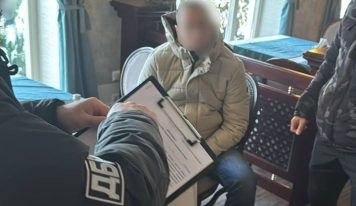 У Львові на хабарі в 38 тисяч доларів затримали митника