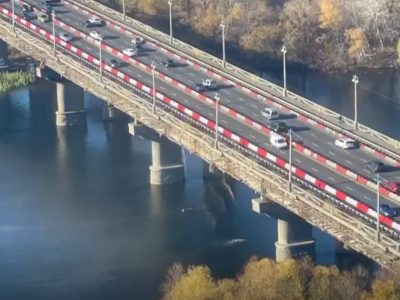 Чиновники растранжирили деньги киевлян на ремонте мостов