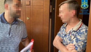 В Киеве чиновник требовал «дань» с перевозчика — по 40 тысяч грн еженедельно
