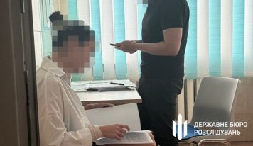 На Волині правоохоронниця допомогла виїхати з України понад 30 чоловікам