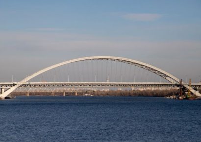 На строительстве Подольского моста разворовали более 153 млн гривен. СБУ разоблачила чиновников