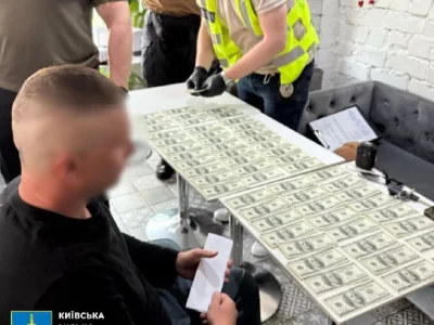12 тысяч долларов за фальшивое отцовство: разоблачена схема переправки мужчин за границу