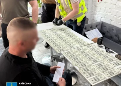 12 тысяч долларов за фальшивое отцовство: разоблачена схема переправки мужчин за границу