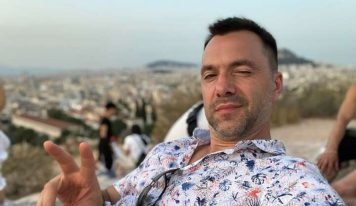 Олексій Арестович отримав 11 мільйонів доларів від росіян на просування антиукраїнських наративів