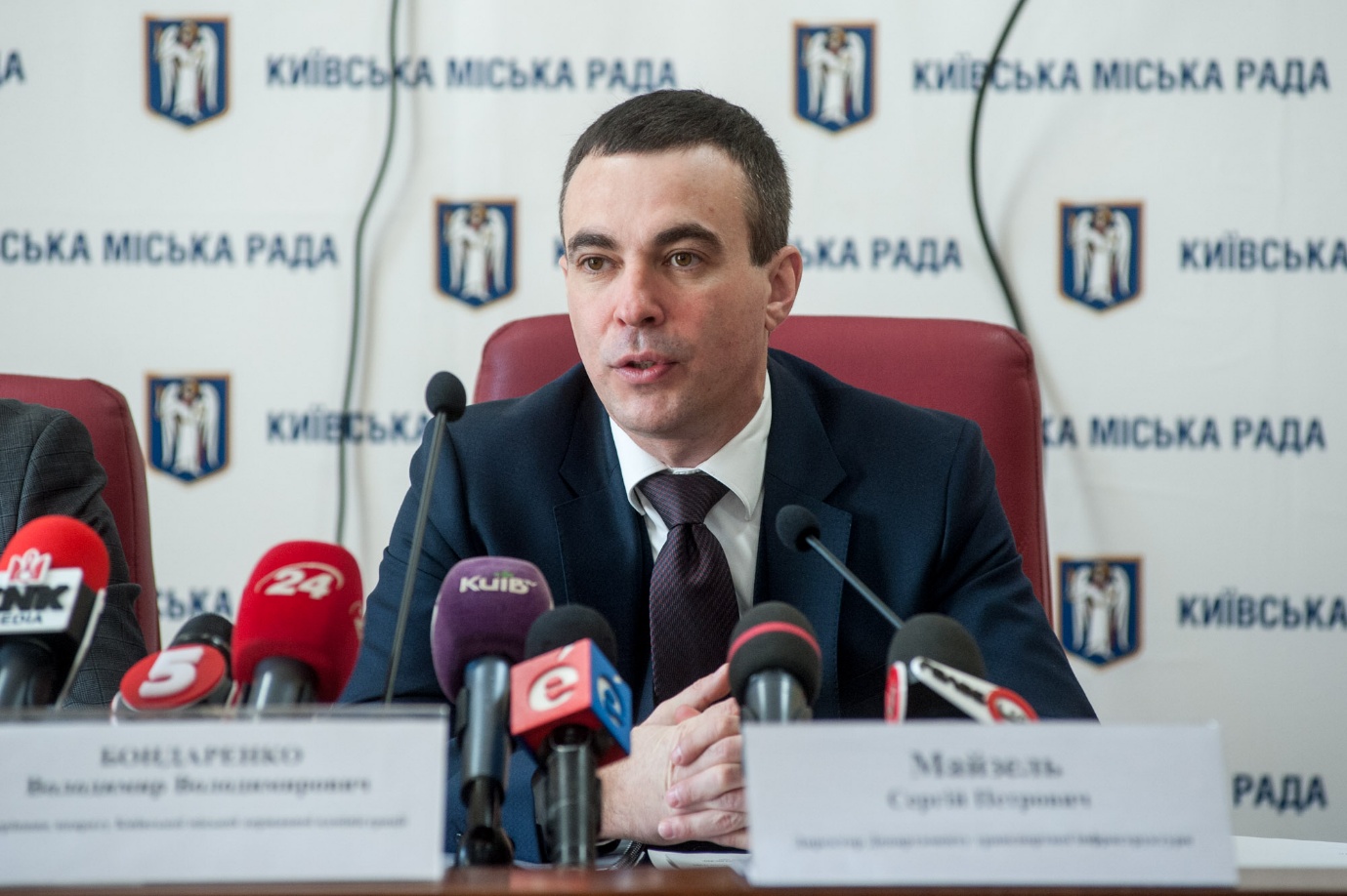 Фейковий диплом, Ferrari, біткоїни: Ocean Plaza керує ексчиновник із корупційним шлейфом