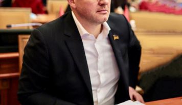 “Сіра” соя, мільйонні збитки та зв’язки з окупантами: як депутат Олександр Едельман вивозить Україну по зернині