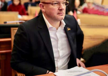“Сіра” соя, мільйонні збитки та зв’язки з окупантами: як депутат Олександр Едельман вивозить Україну по зернині
