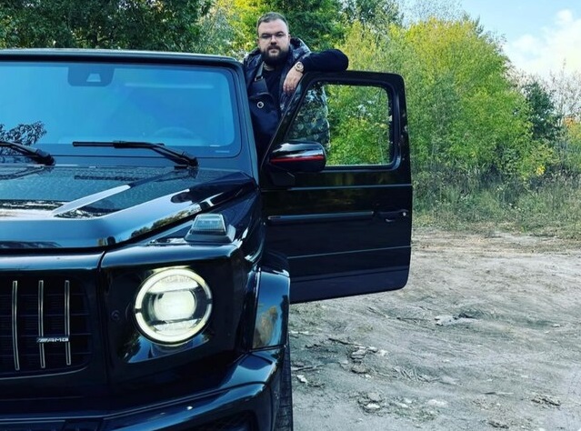 Син депутата Кізляра — «золотий мажор» на мільйонах: Rolex, Birkin, Maybach і криптогаманці, важчі за бюджет громади